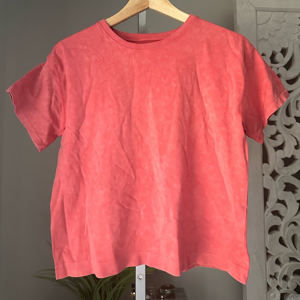 Soul by Soulcycle Seamless Tee back Skull logo 100% Nylon top Spin Studio S